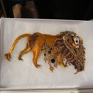 Lunch At The Ritz Brooch Gold Lion Brooch with Beaded Mane